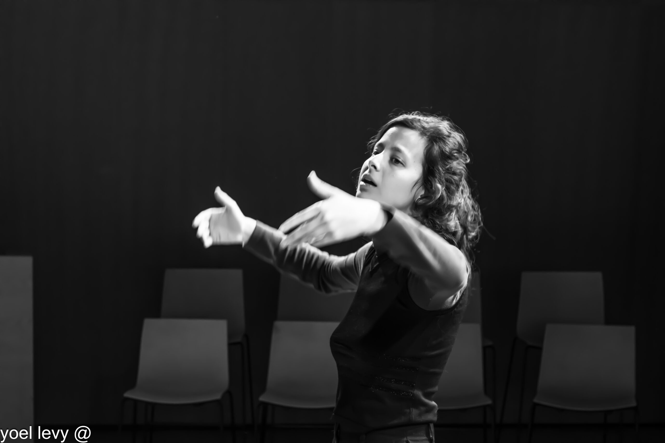 Yael Dushy, conductor